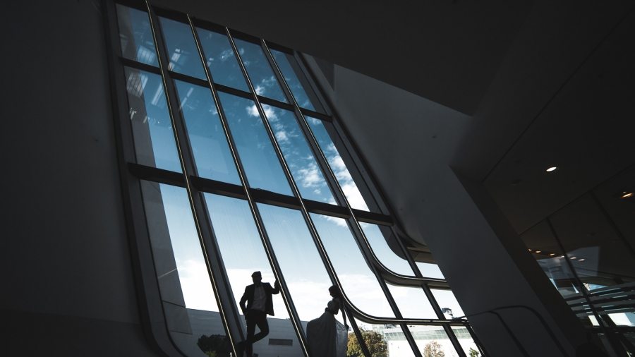 wedding-couple-in-a-futuristic-building-PZV2RRF