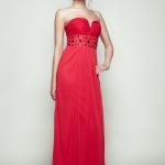 fashion-portrait-of-beautiful-woman-in-elegant-PNDCUAM