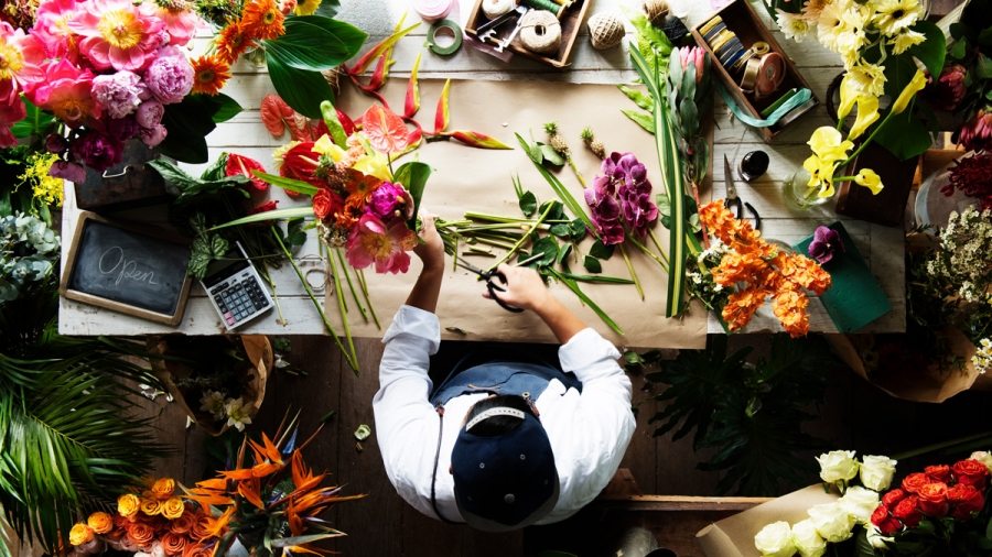 flower-shop-business-owner-working-service-PSEGWHL