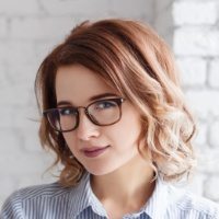 portrait-of-beautiful-business-woman-wearing-PSRXXD3
