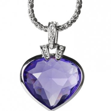 silver-pendant-and-blue-heart-shaped-gemstone-PVPV7QK