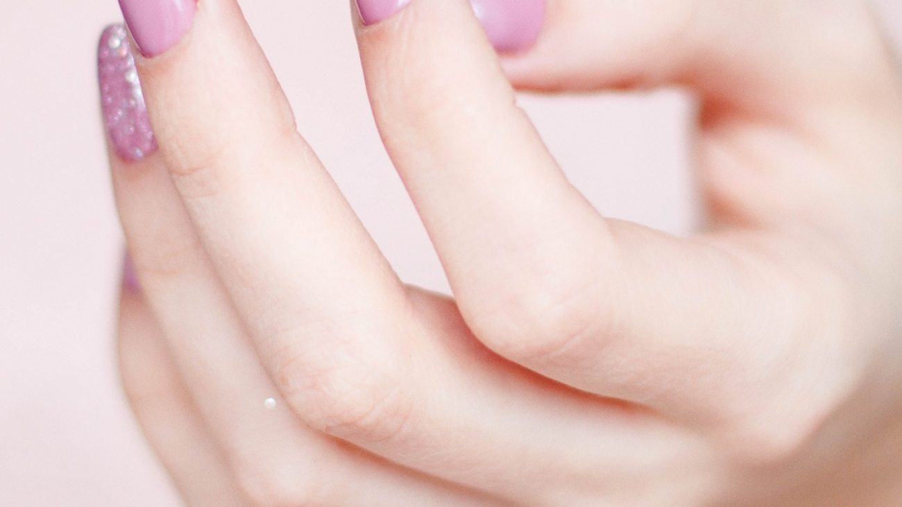 care-clean-close-up-939835