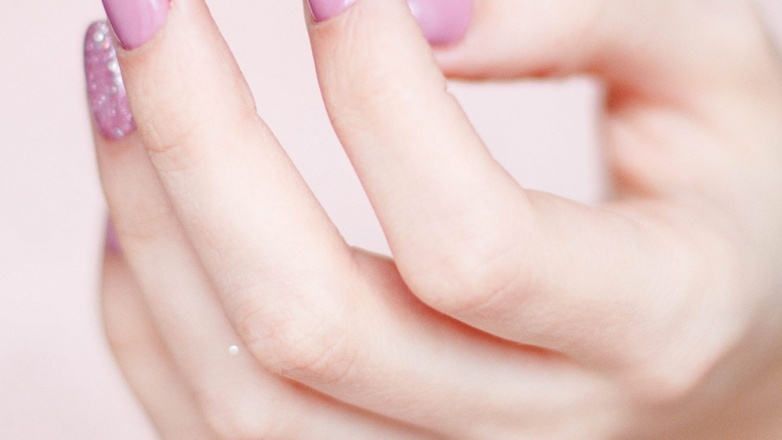 care-clean-close-up-939835