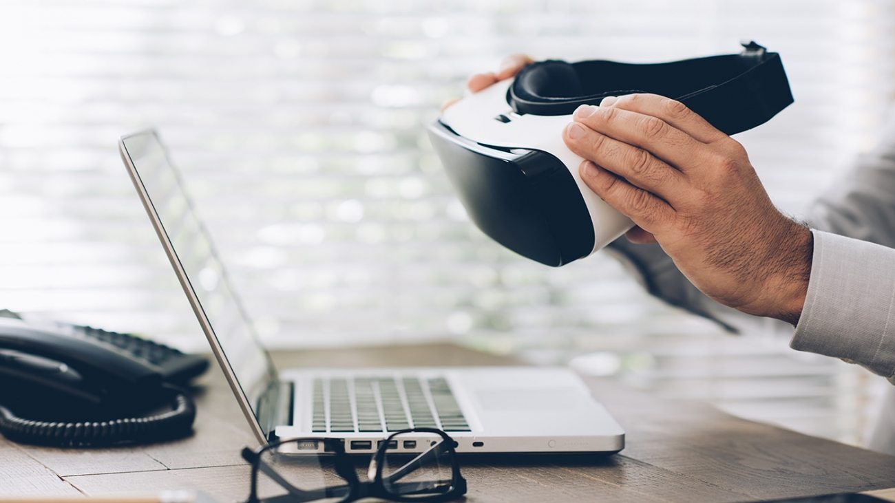 business-and-virtual-reality-P4JZAFF